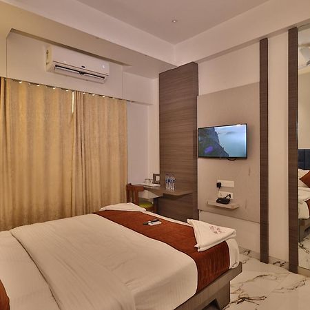 Hotel Stay Inn Наві-Мумбаї Екстер'єр фото
