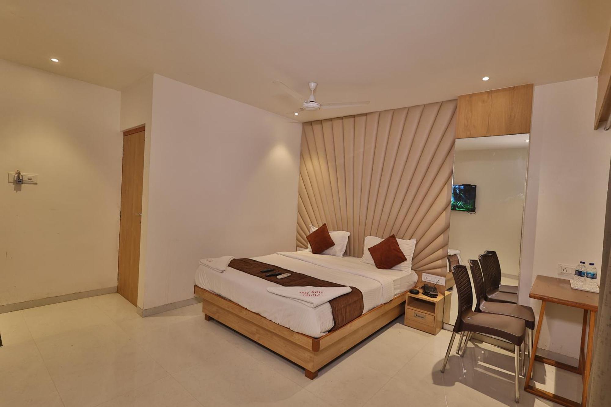 Hotel Stay Inn Наві-Мумбаї Екстер'єр фото
